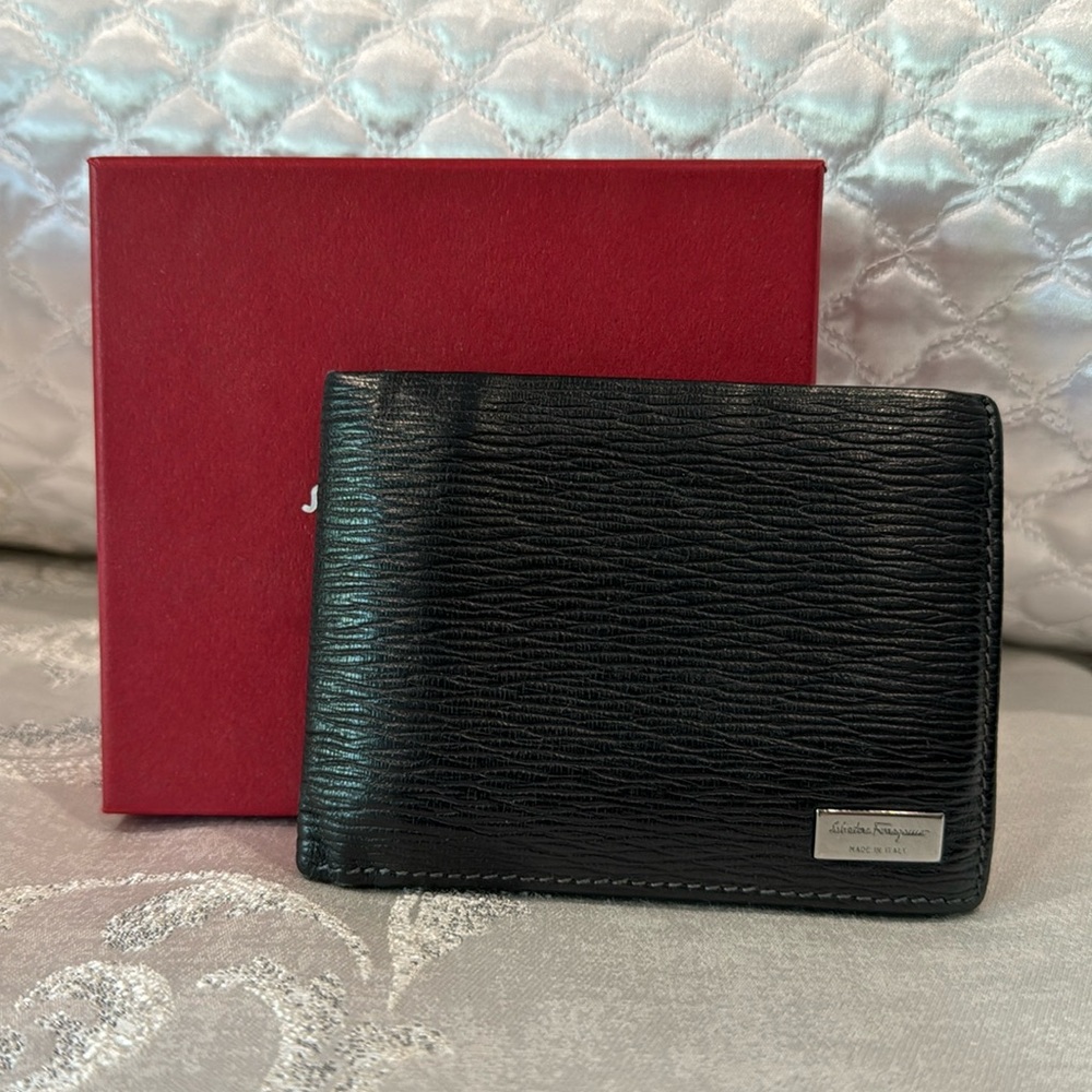 SalvatoreFerragamo Men’s Black Wallet